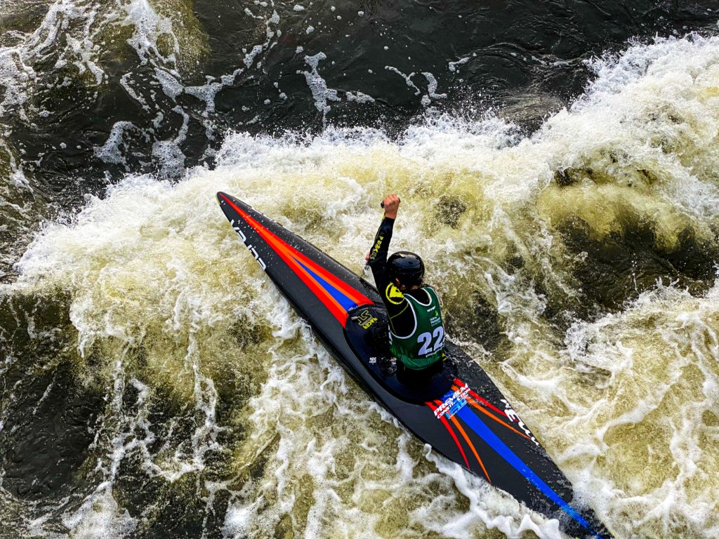 Kayak slalom